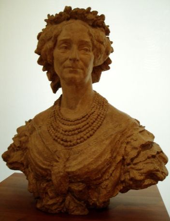 La marquise de la Vallette - elle n'a pas aimé le fait que le sculpteur n'avait pas gommé les rides du temps